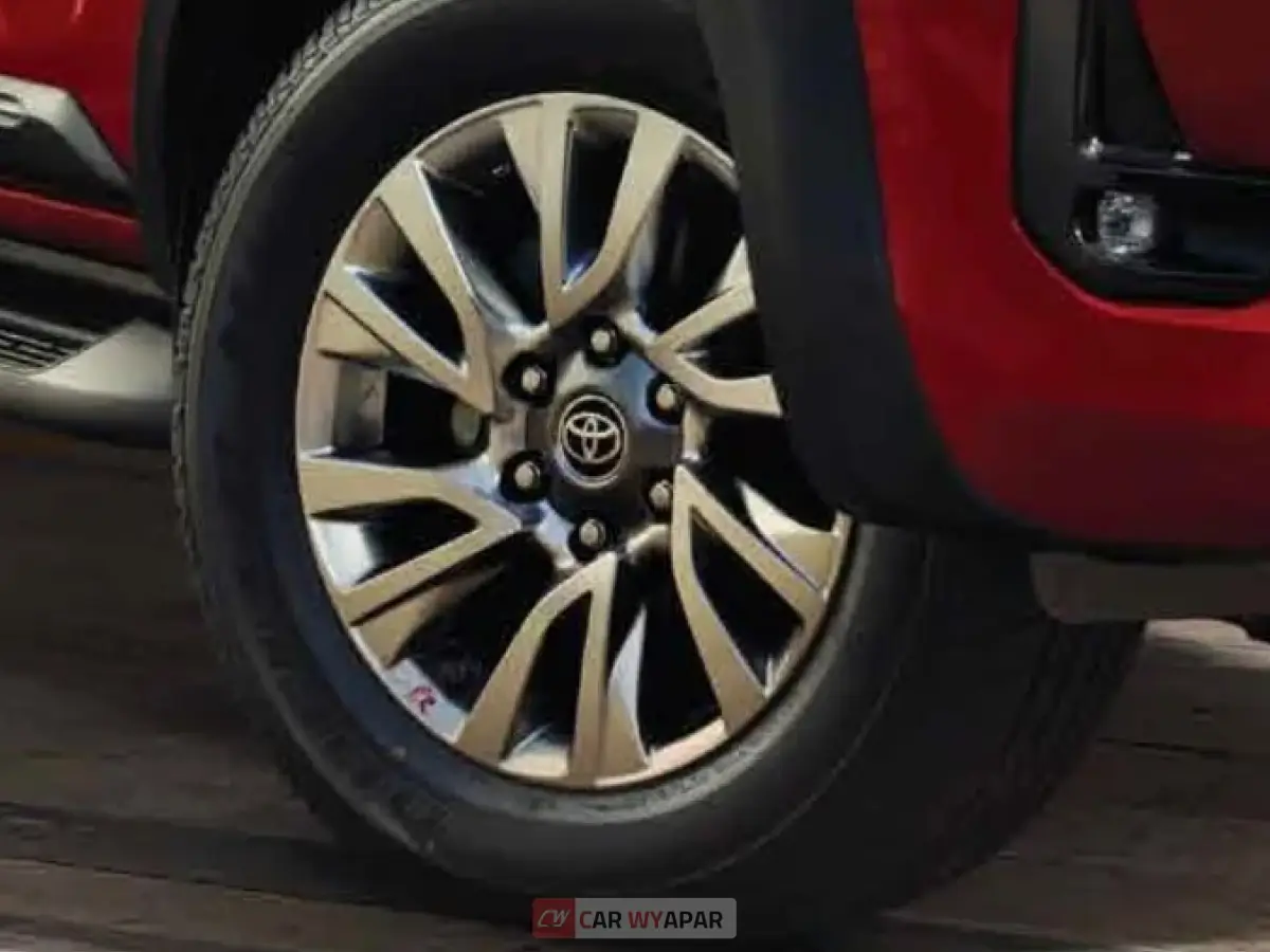 Toyota Hilux Top Feature